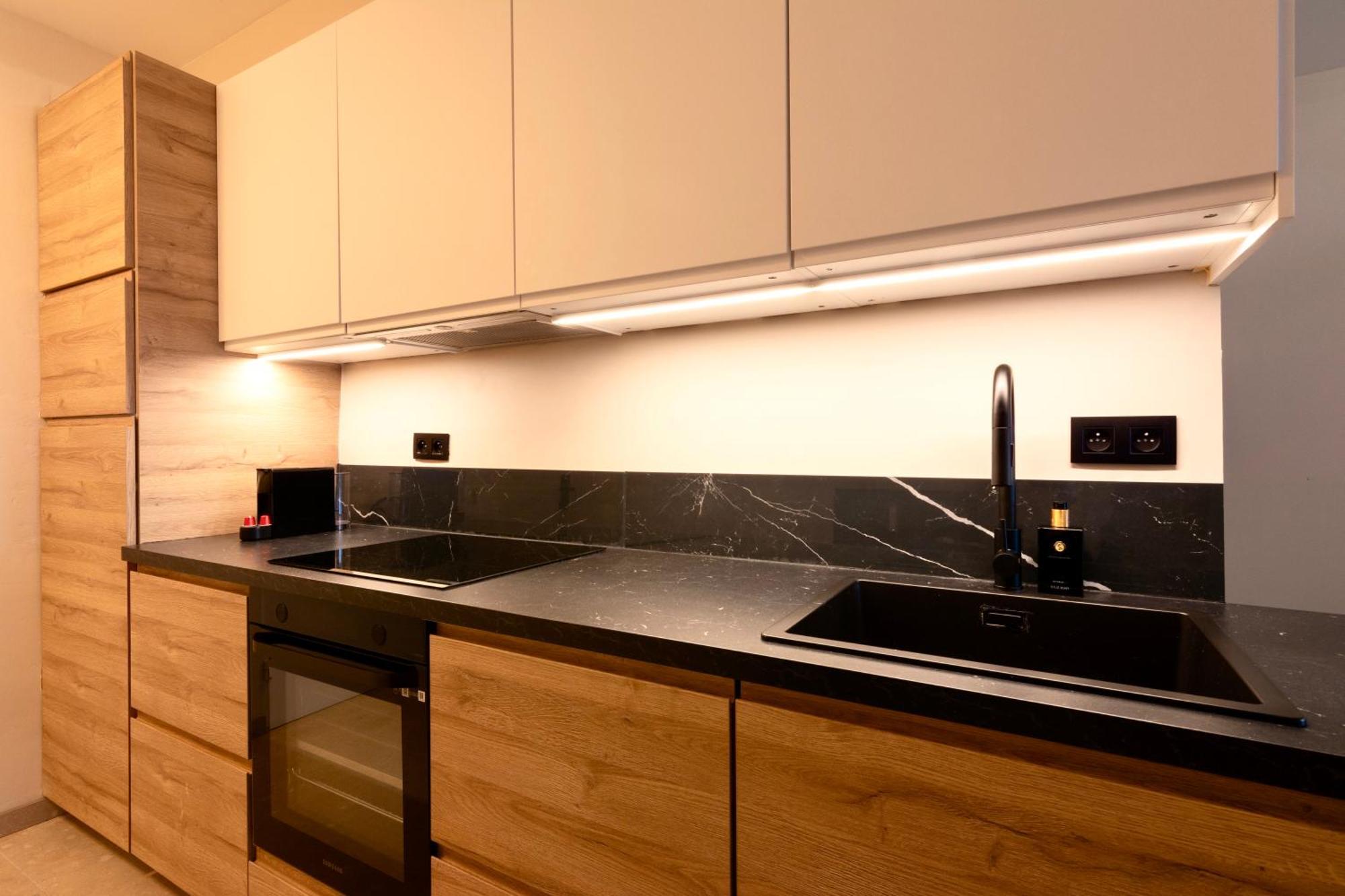 Studio By Aimee - 20M From The Beach & In City Centre! Ostend Exterior photo