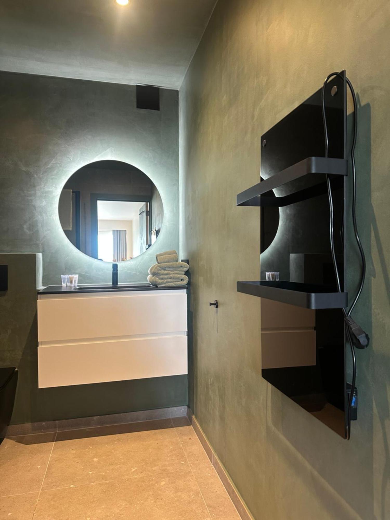 Studio By Aimee - 20M From The Beach & In City Centre! Ostend Exterior photo